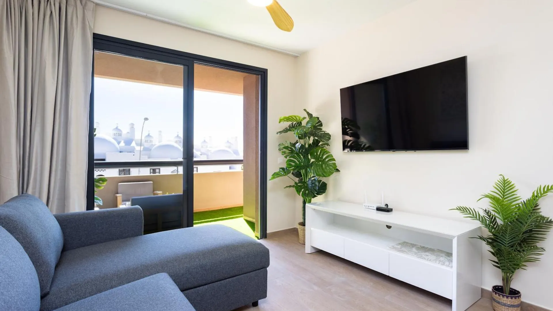 Gorgeous Paraiso Free Wifi Playa Paraiso  Appartement Playa Paraiso (Tenerife)