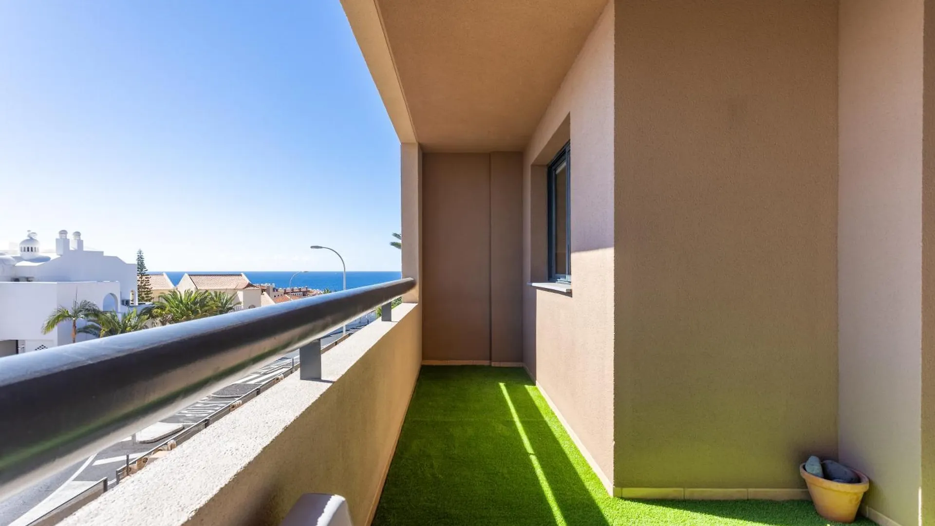 Apartament Gorgeous Paraiso Free Wifi Playa Paraiso  Hiszpania